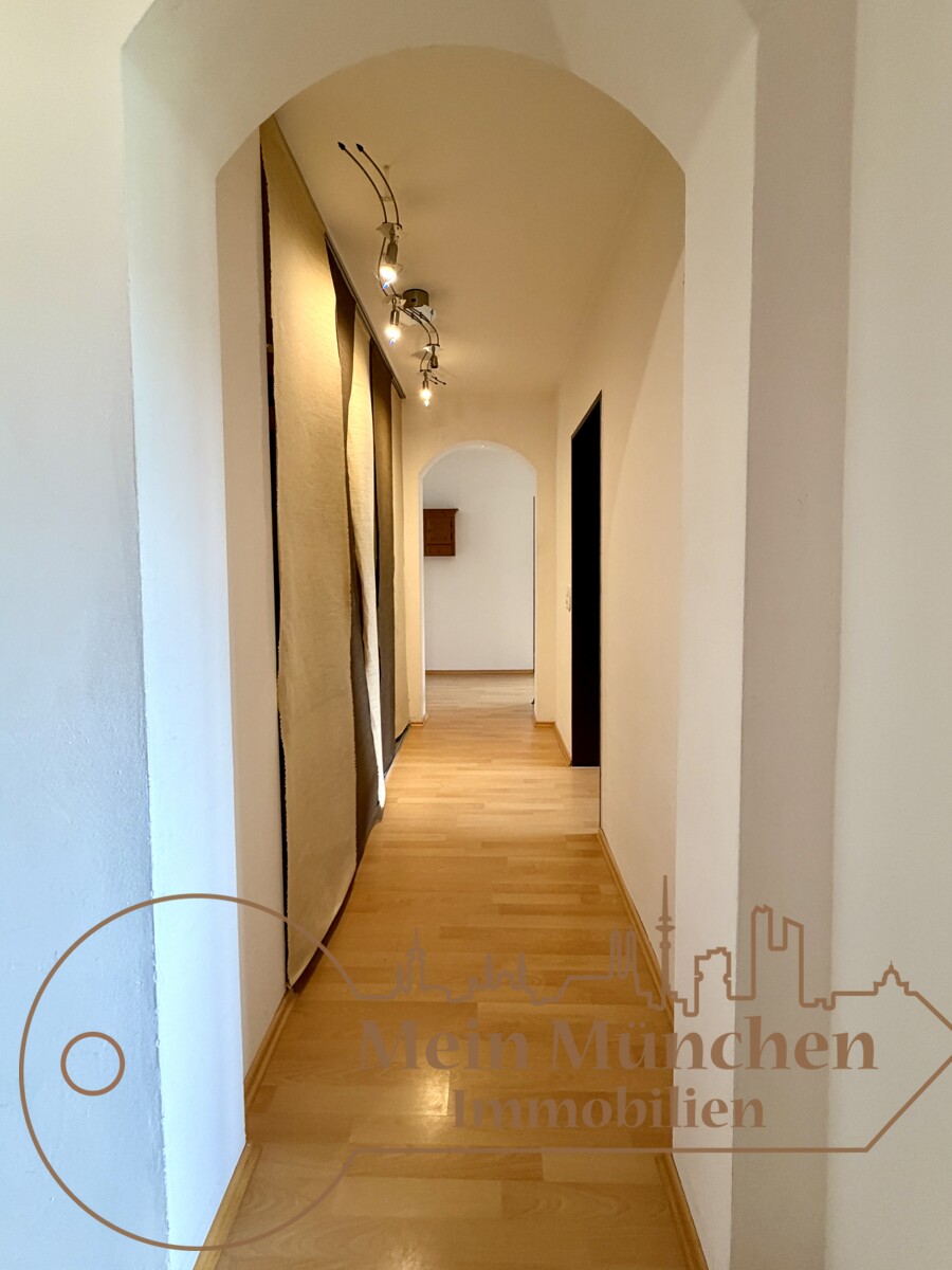 Flur Etagenwohnung Erdweg / Gro�berghofen