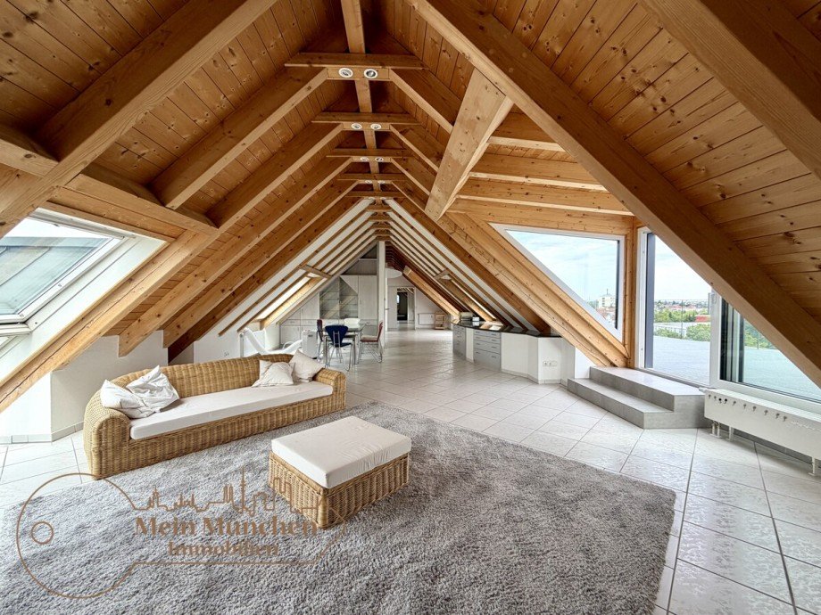 Wohnbereich Dachgeschosswohnung Unterschlei�heim