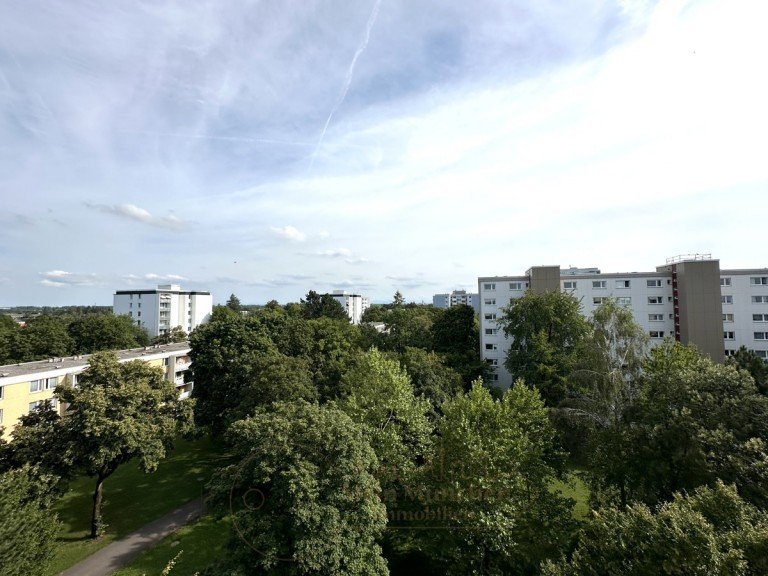 Ausblick S�d M�nchen Etagenwohnung Hochwertig m�blierte 3-Zimmerwohnung im Gr�nen, frei ab voraussichtlich2027