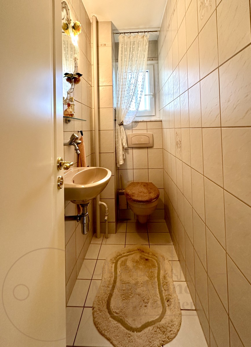 G�ste-Toilette Etagenwohnung M�nchen