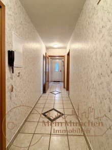Einliegerwohnung Flur *K�uferprovisionsfrei*: Exklusive Villa mit separater Einliegerwohnung