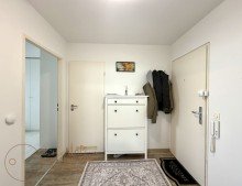 Diele Ohne K�uferprovision: 12. Stock - 2-Zimmer-Wohnung mit Nordost-Ausrichtung, frei ab 1.8.
