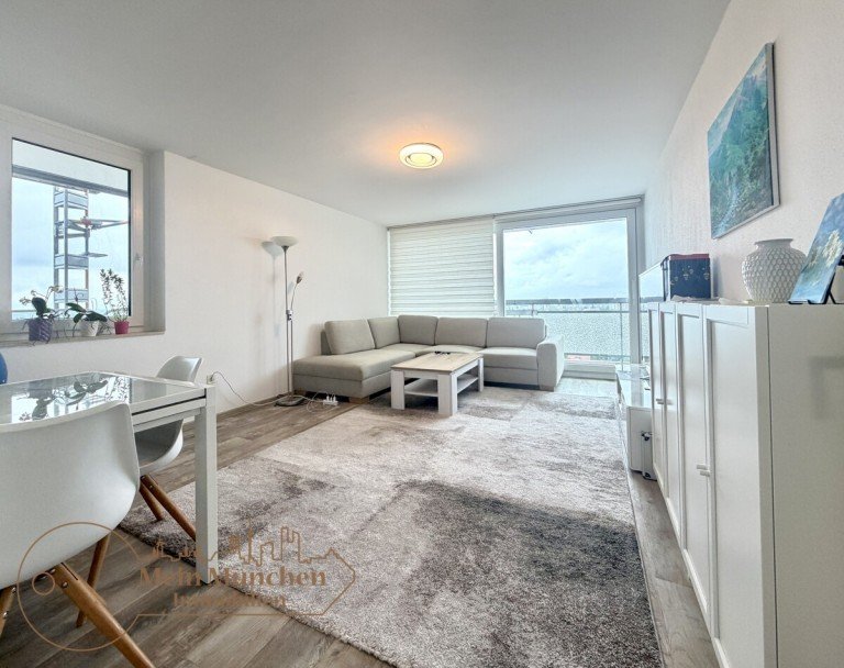 Wohnzimmer Unterschlei�heim Etagenwohnung Ohne K�uferprovision: 12. Stock - 2-Zimmer-Wohnung mit Nordost-Ausrichtung, frei ab 1.8.