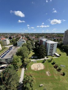 Aussicht Ost Ohne K�uferprovision: 12. Stock - 2-Zimmer-Wohnung mit Nordost-Ausrichtung, frei ab 1.8.