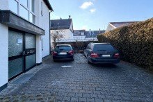 Hauseingang mit Stellpl�tze K�uferprovisionsfrei: Dachgeschosswohnung mit dem gewissen Extra