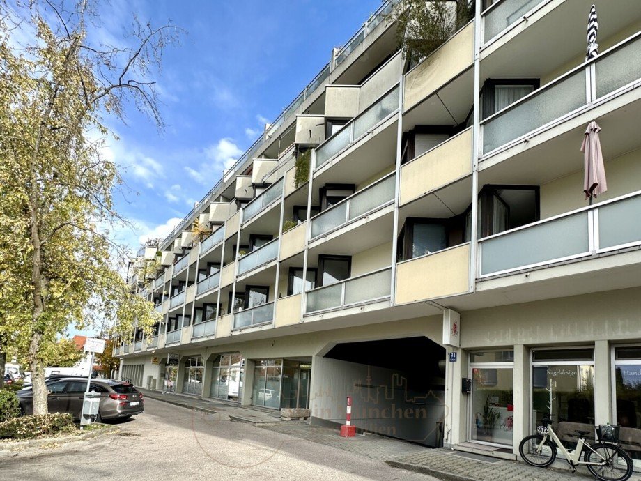 Frontansicht Geb�ude Etagenwohnung Unterschlei�heim