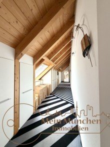 Flur Schlafbereich Befristet bis 31.04.2028: Repr�sentative Dachgeschosswohnung mit gro�z�giger Dachterrasse