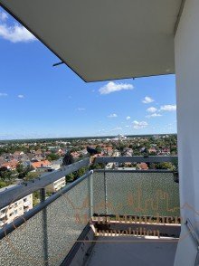 Balkon Nordost Ohne K�uferprovision: 12. Stock - 2-Zimmer-Wohnung mit Nordost-Ausrichtung, frei ab 1.8.