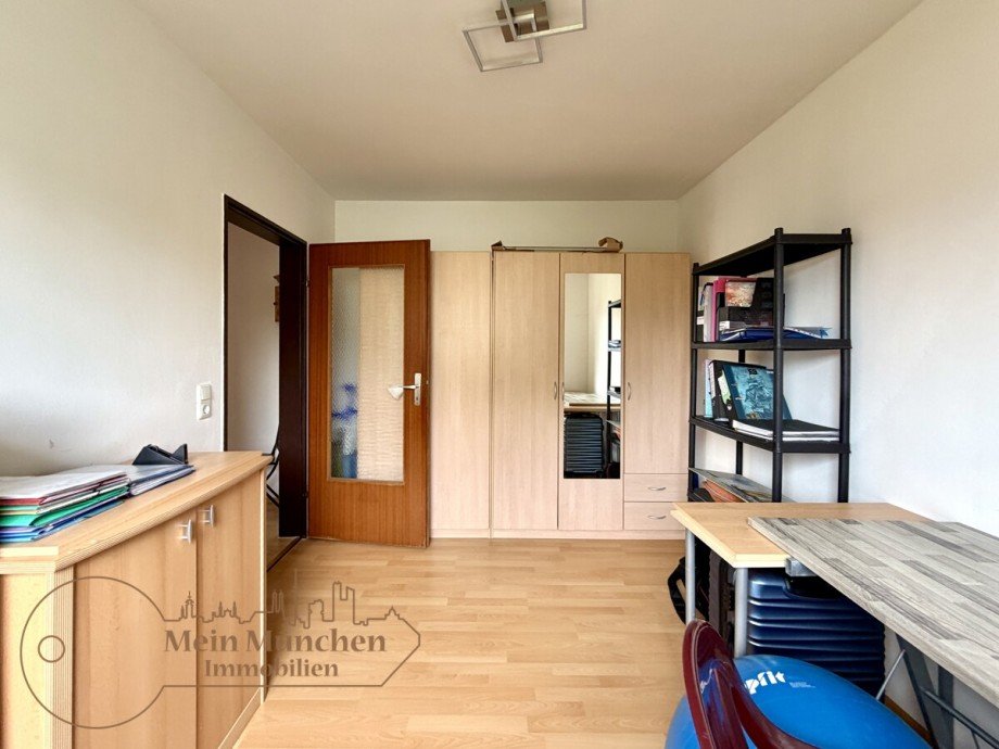 Kinderzimmer-Ost Etagenwohnung Erdweg / Gro�berghofen