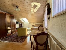 G�stezimmer *K�uferprovisionsfrei*: Exklusive Villa mit separater Einliegerwohnung